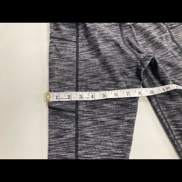 ‎VICTORIA’S SECRET, Knockout Capri Leggings,Gray, XS - Picture 6 of 12